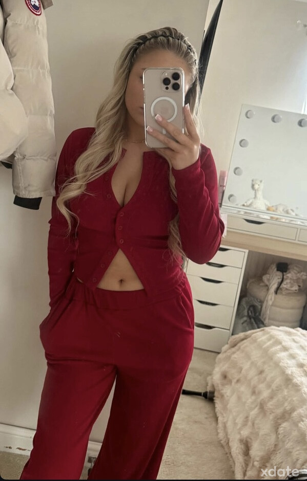 Escorte Târgu Neamț – Dame de Companie, Masaj Erotic, Cluburi pentru Adulți, Publi24 Târgu Neamț